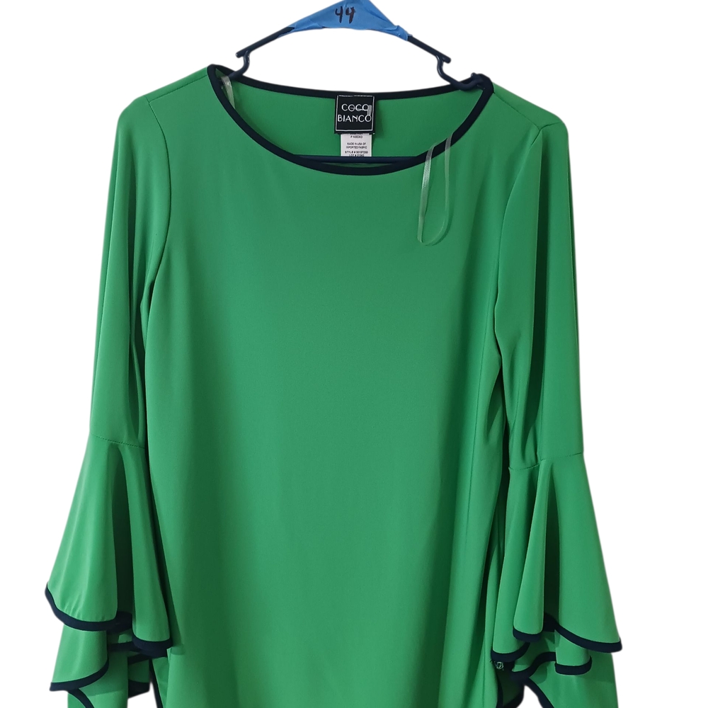 Coco Bianco Vibrant Green Top with Navy Trim
